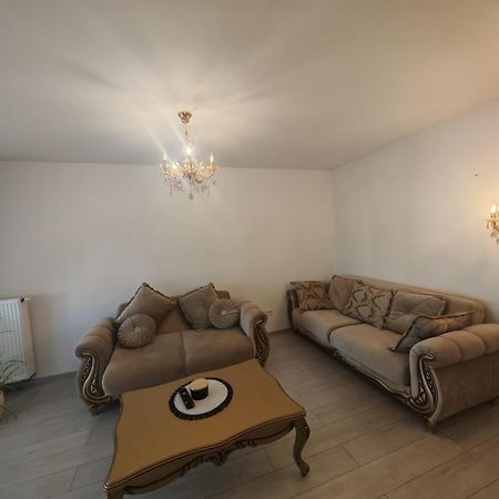 Coresi Mall Exclusive #Collection Apartments & Studios Брашов Екстериор снимка