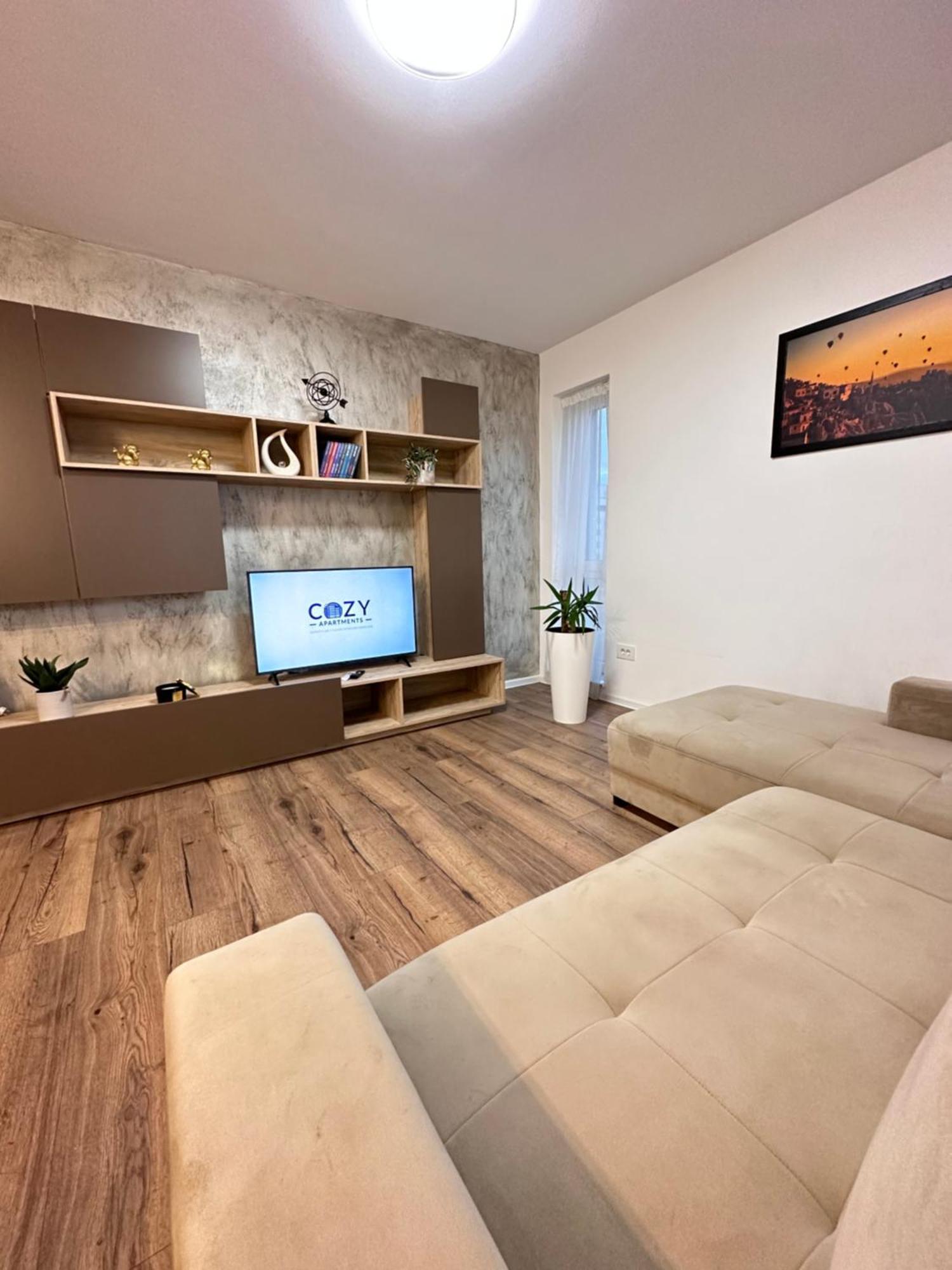 Coresi Mall Exclusive #Collection Apartments & Studios Брашов Екстериор снимка