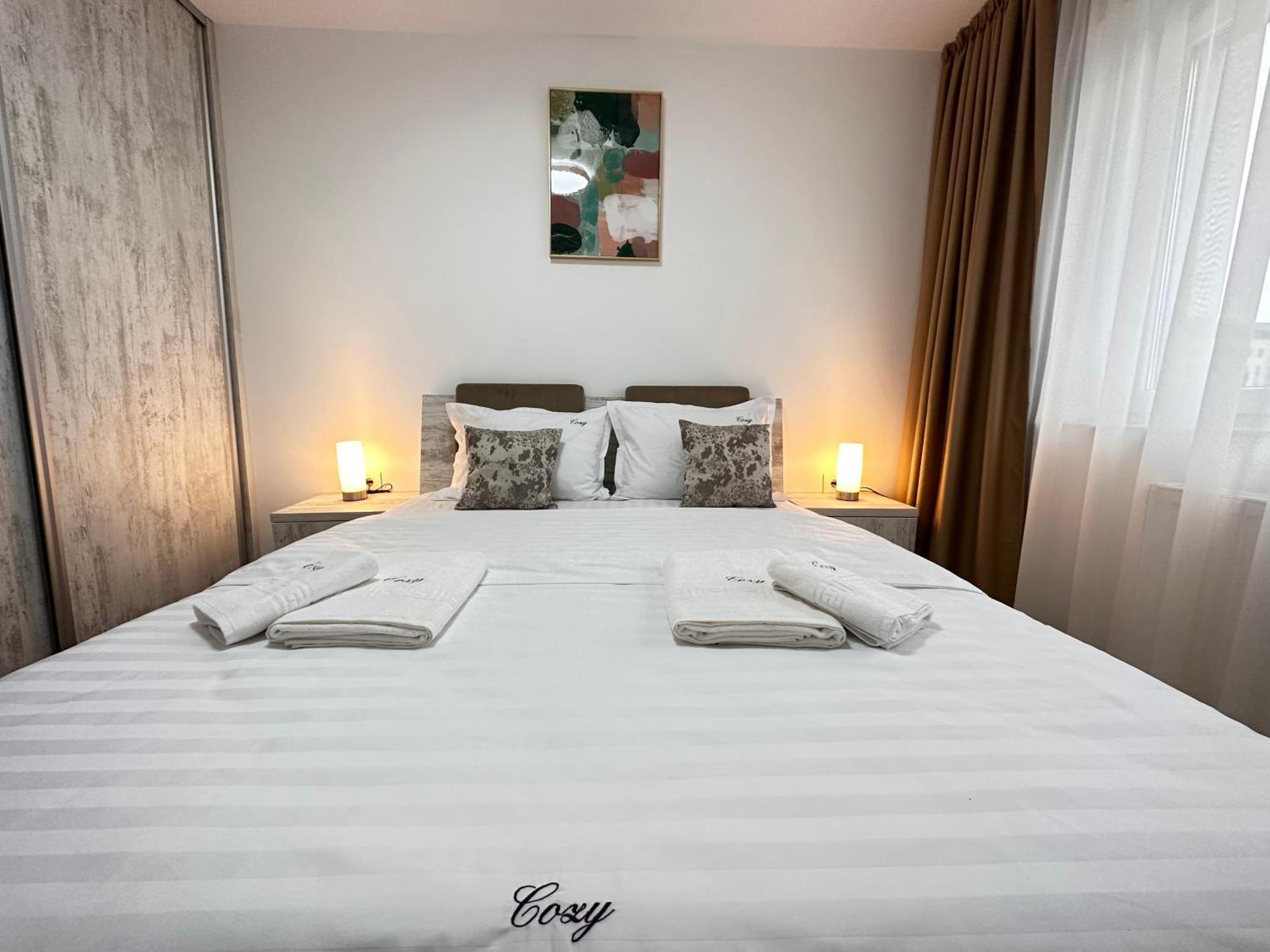 Coresi Mall Exclusive #Collection Apartments & Studios Брашов Екстериор снимка